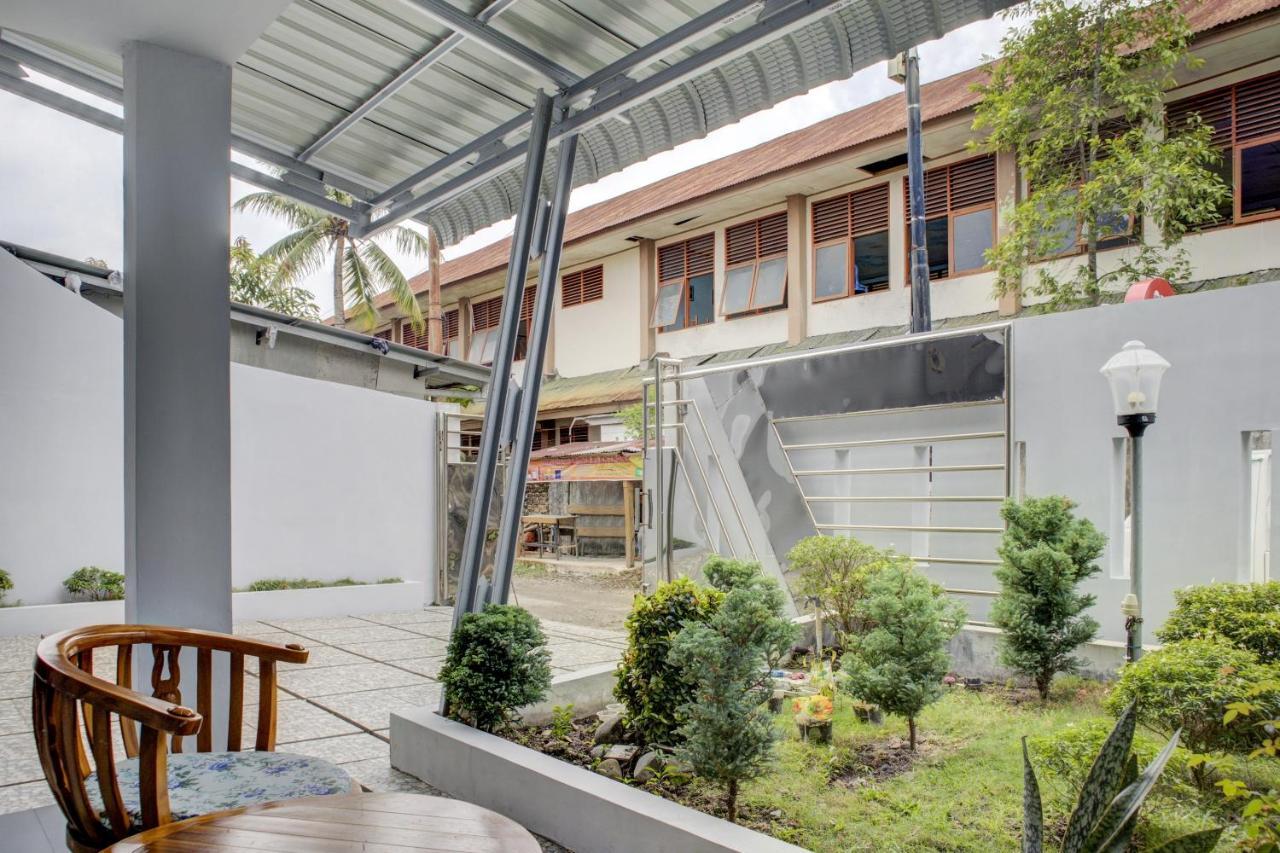 Oyo 3690 Wisma Yani Syariah Padang  Buitenkant foto