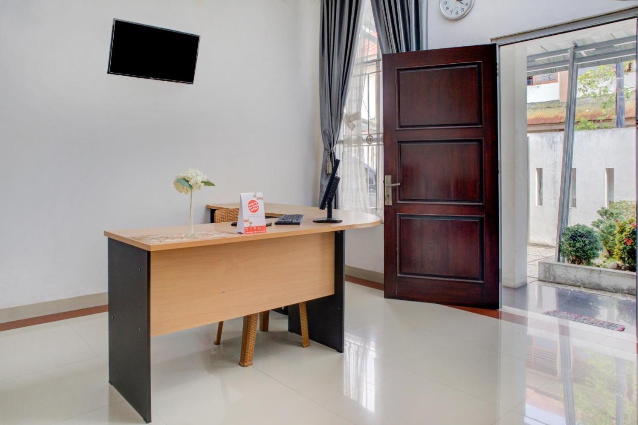 Oyo 3690 Wisma Yani Syariah Padang  Buitenkant foto