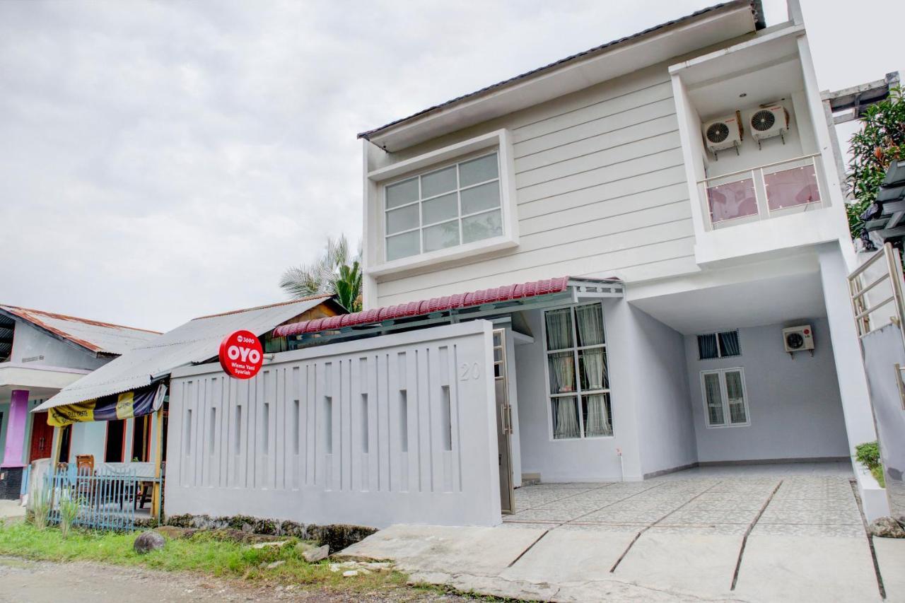 Oyo 3690 Wisma Yani Syariah Padang  Buitenkant foto