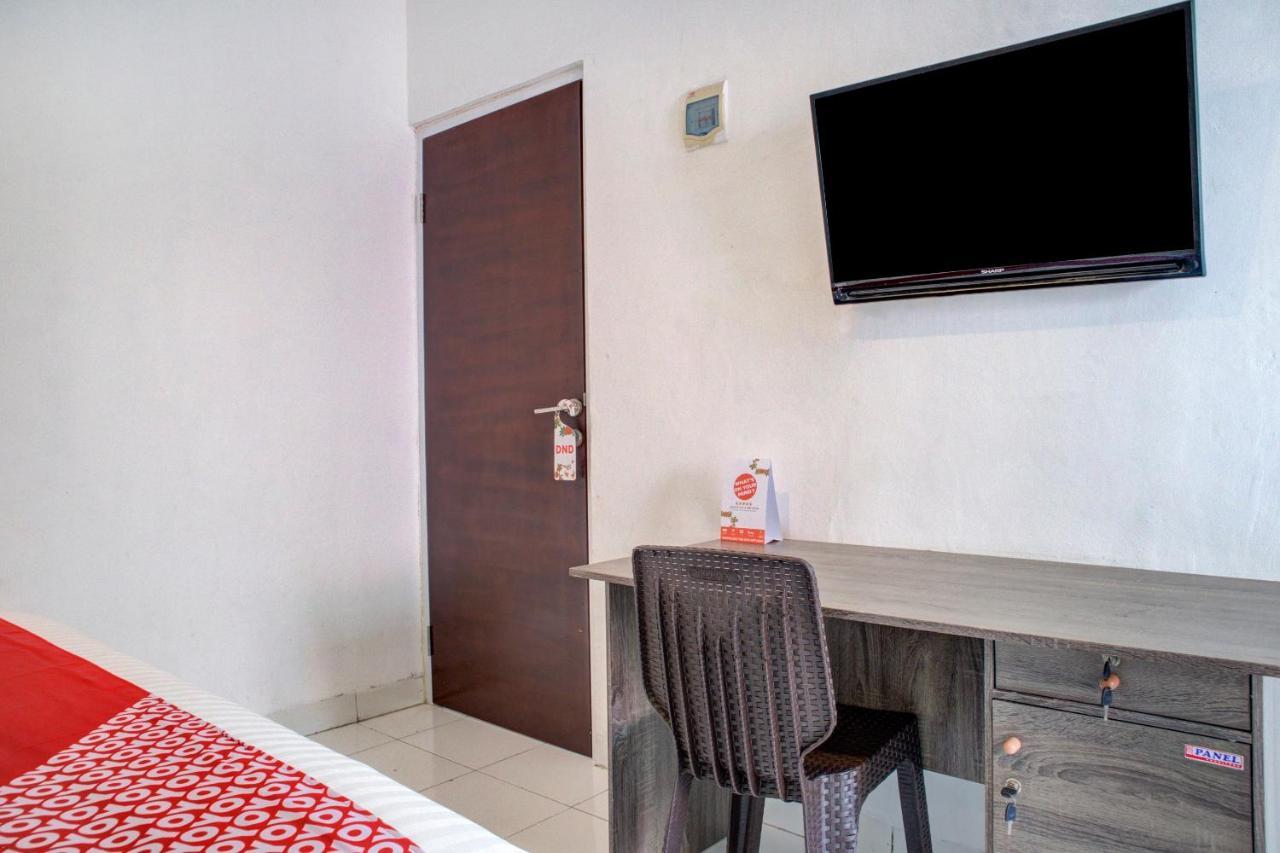 Oyo 3690 Wisma Yani Syariah Padang  Buitenkant foto